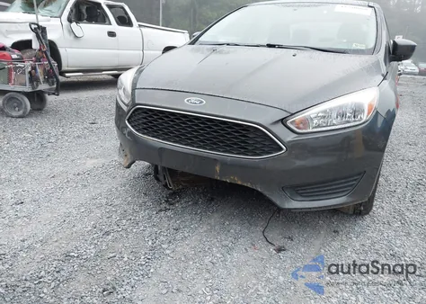 2018 Ford Focus Se z USA, uszkodzony, nr VIN 1FADP3F24JL238124